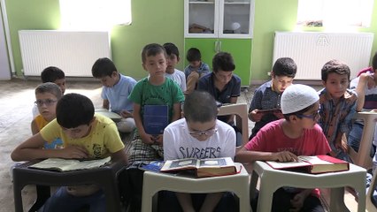 Hem masa tenisi oynuyorlar hem de Kur'an-ı Kerim öğreniyorlar - ADIYAMAN