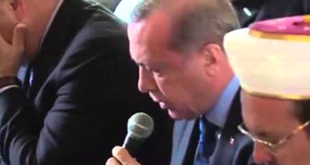Cuma Namazı İçin Hacıbayram Camisi'ne Giden Erdoğan'dan Kuran Tilaveti