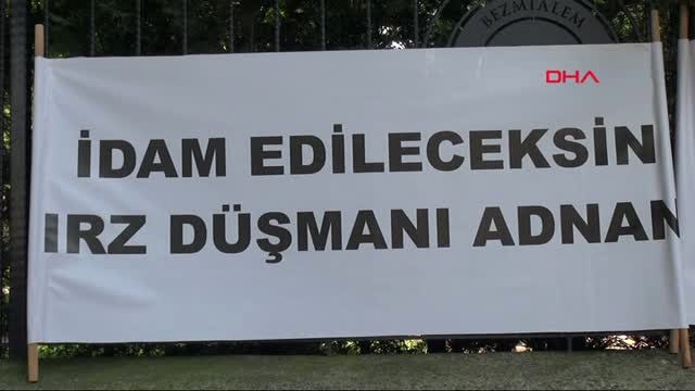 Emniyet Önünde Adnan Oktar Protestosu