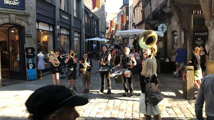 La fête du 14-Juillet a commencé en fanfare