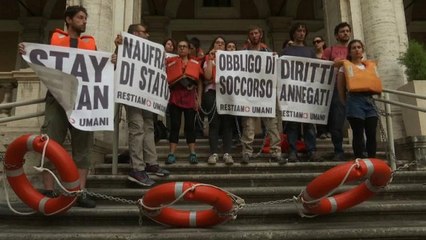 Ακτιβιστές εναντίον Σαλβίνι για τη σκληρή αντιμεταναστευτική πολιτική