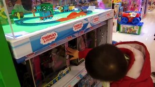 Indoor Playground Fun for Kids Giant Thomas and friends Shoping Toys Xavi ABCKids #indoorplayground