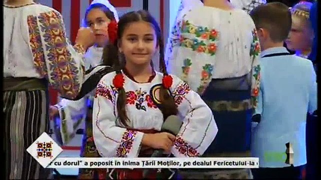 Cristina Maria Chiruta - Veniti, fete si flacai (Seara buna, dragi romani! - ETNO TV - 13.07.2018)