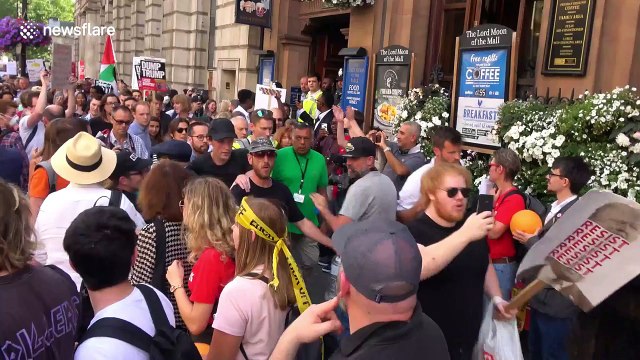 Labour leader Jeremy Corbyn receives rock-star welcome at anti-Trump rally
