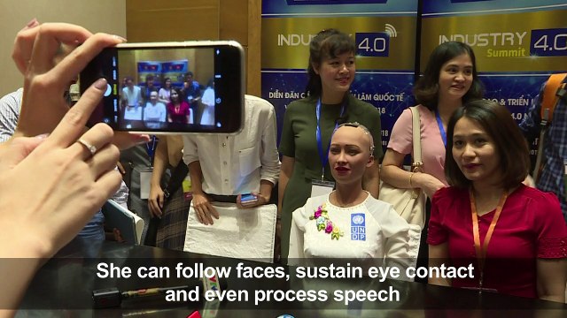 AI robot Sophia visits Vietnam, talks about robotics