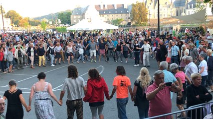 Le groupe Sonerien Du embrase le bal des pompiers