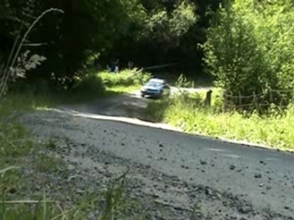 Rallye du limousin 2007 - 2 voitures sur la meme image