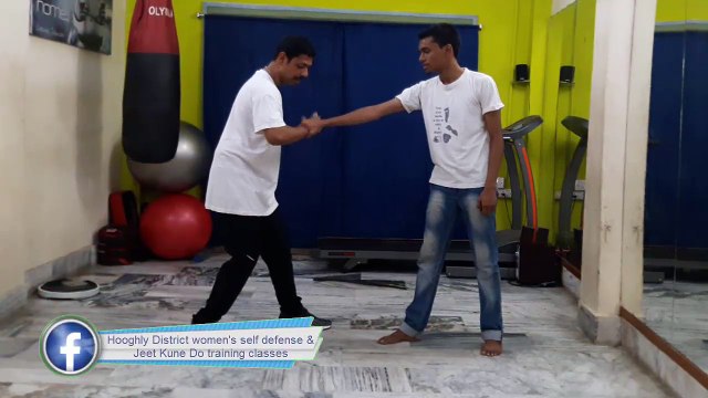 How to Defend Against A Wrist Grab (Advanced Wrist Locks techniques) in [Hindi - हिन्दी]