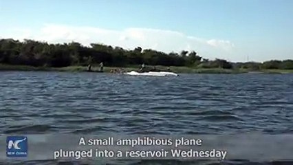 A small amphibious plane of an aerotour company plunged into a reservoir during training in south China's Hainan Province Wednesday evening, leaving one pilot d