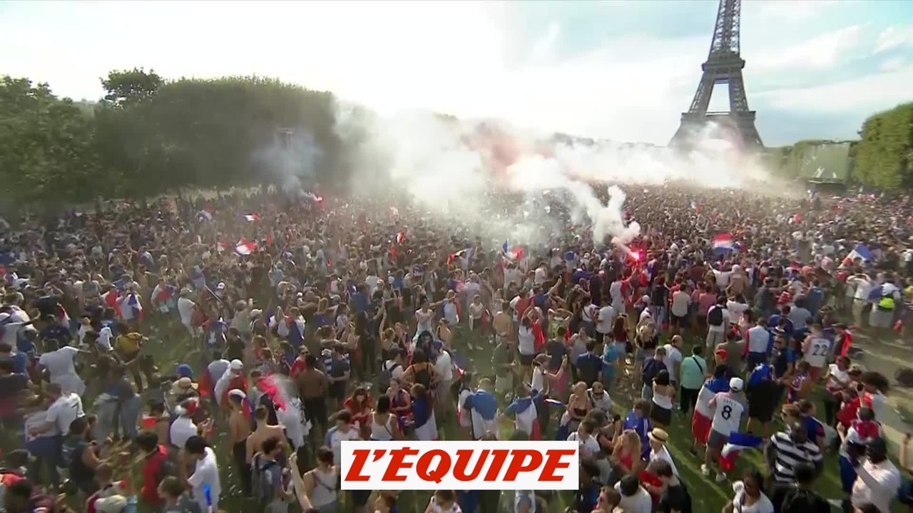 La joie des supporters au coup de sifflet final - Foot - CM 2018 - Bleus