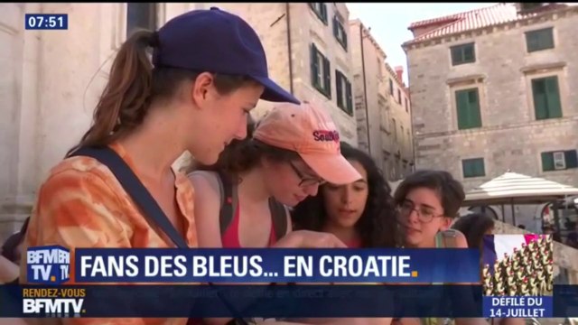 On est à 100% pour la France mais si la Croatie gagne, on serait très contentes aussi , dit cette Française en vacances en Croatie