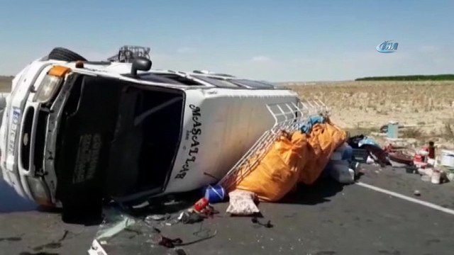 Mevsimlik tarım işçilerini taşıyan minibüs devrildi: 8 yaralı