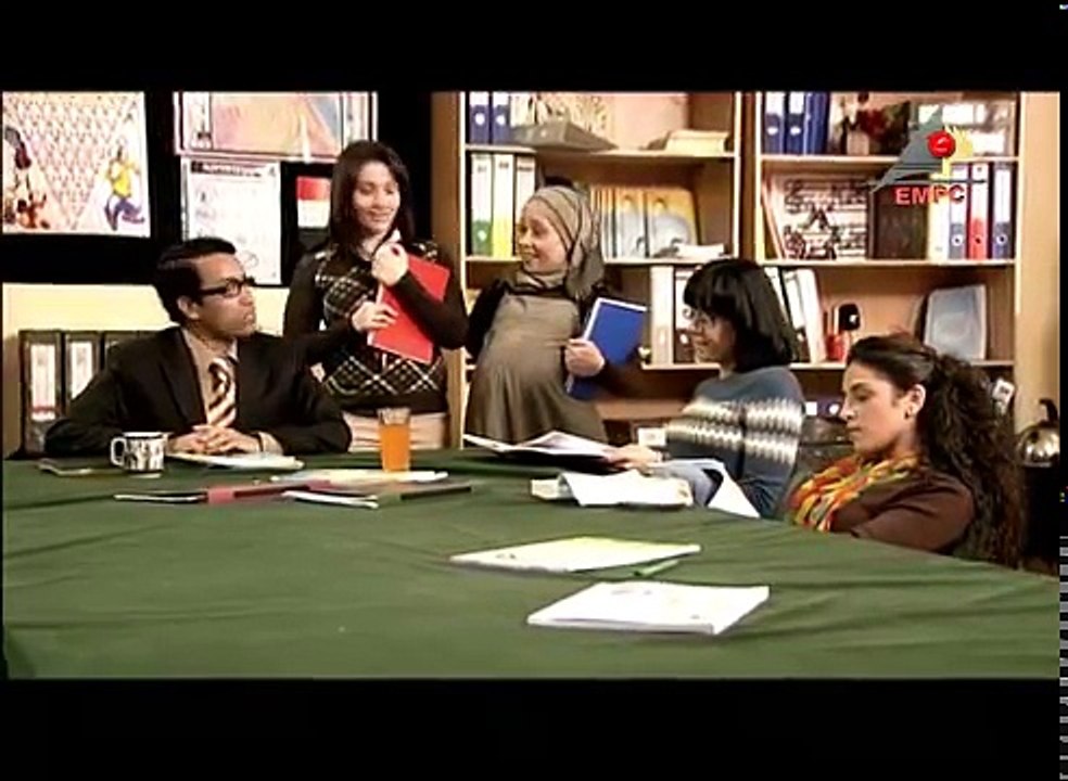 مسلسل اللص والكتاب الحلقة 17