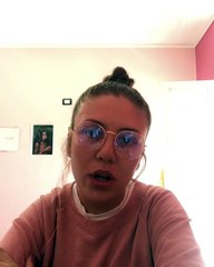 رحمة حسن تعتذر عن صورها الجريئة