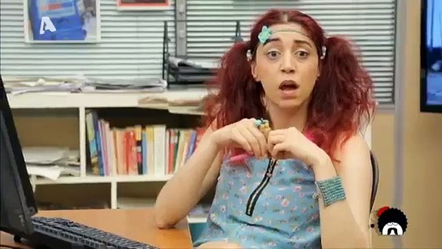 Μπαλουρδος κραταει την φωτογραφια της αννα μισελ ασημακοπουλου ελληνοφρενεια