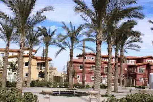 رى سيل فيلا نصف تشطيب فى هايد بارك القاهره الجديده