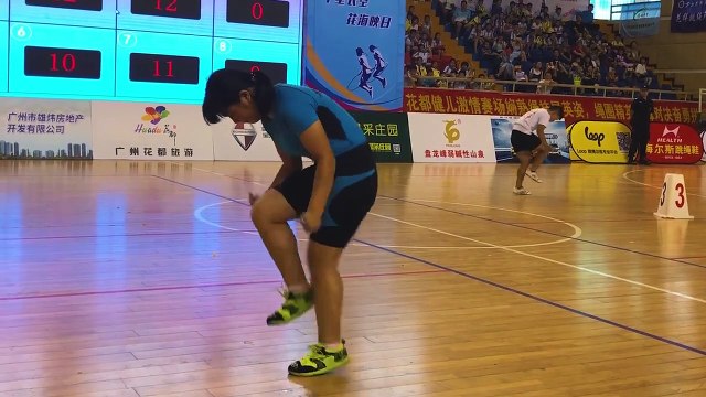INCREDIBLE! This schoolgirl from Guangzhou, China completed 206 jumps in 30 seconds with Jump Rope.