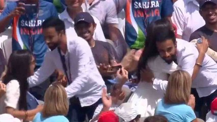 India Vs England 2nd ODI: Boy proposes girlfriend live on TV at Lords | वनइंडिया हिंदी