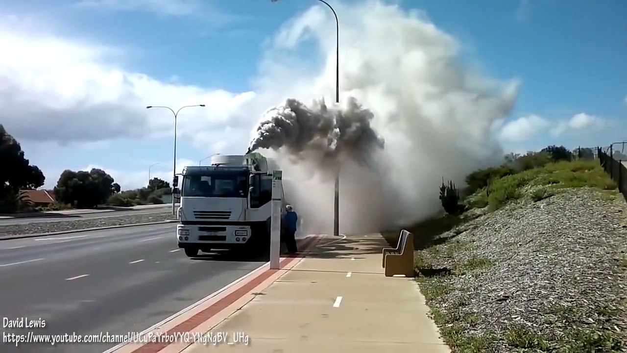 Not Drive Your Car On Roads 2018 - Car Engine Fails