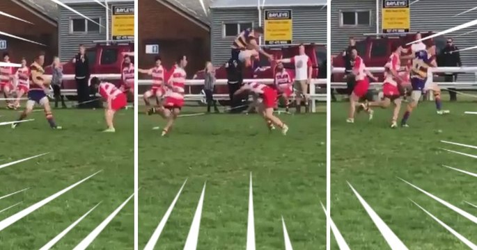 Il marque après avoir joué à saute-mouton avec son adversaire