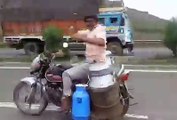 Bihari Babu ka Gazab ka Bike stunt