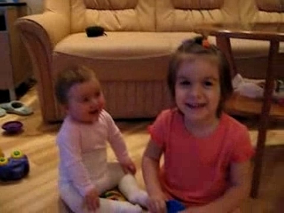 Emi & Lilia