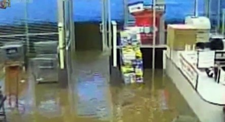 Serial Killer Earth S01 - Ep06 Lightning Strikes Thrice HD Watch