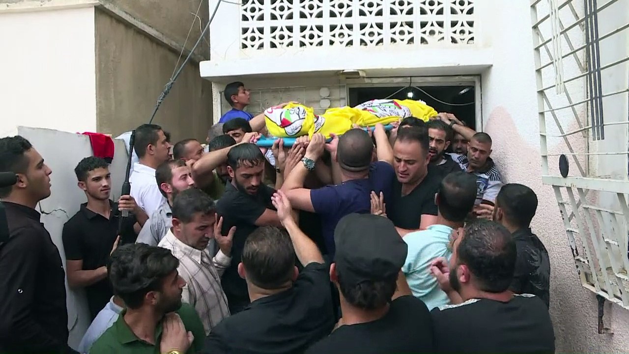 غارات إسرائيلية على غزة وقتيلان فلسطينيان حصيلة مواجهات الجمعة