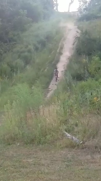 Un jeune qui voulait impressionner ses chums