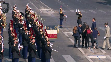 Unübersehbare Farbenpanne am französischen Nationalfeiertag