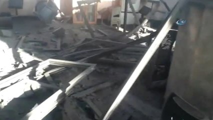 İsrail'in Bombaladığı Gazze'de Bir Cami Kullanılmaz Hale Geldi