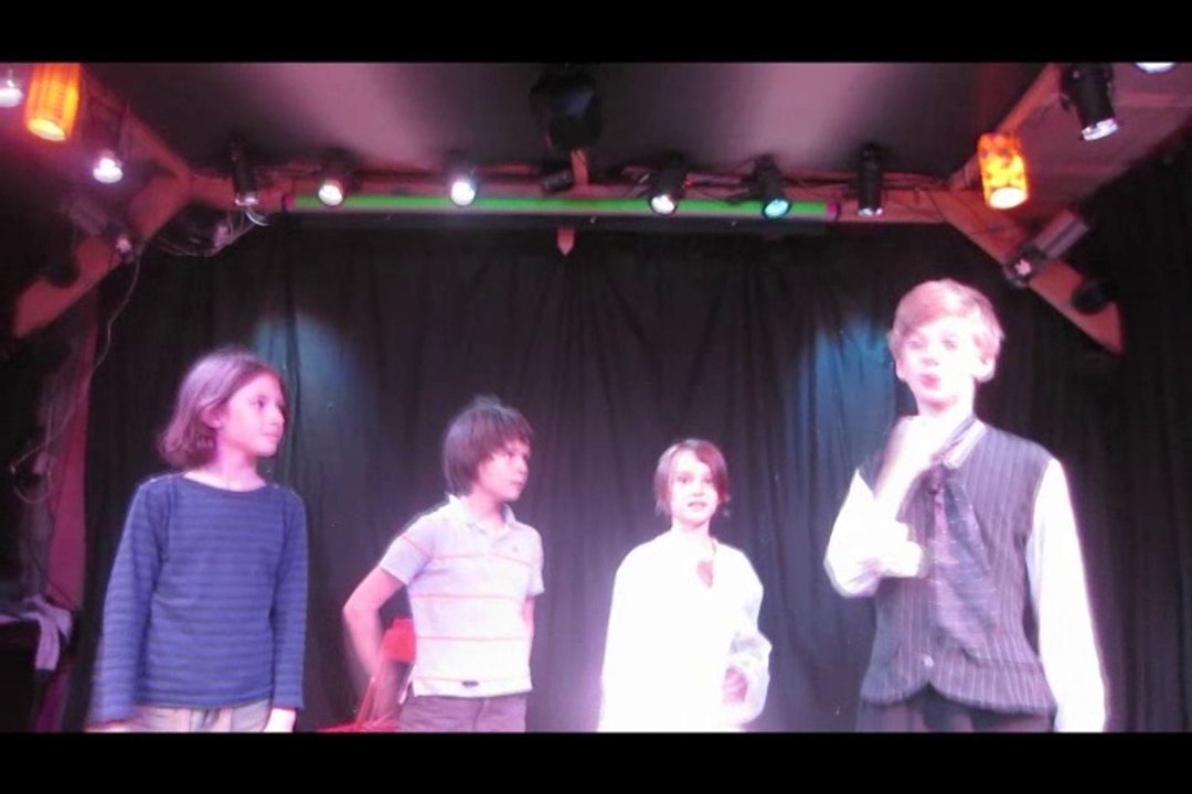 Spectacle de fin de stage au Fays juillet 2018: Maladie au Fays