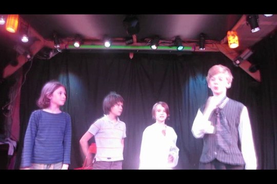 Spectacle de fin de stage au Fays juillet 2018: Maladie au Fays