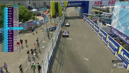 Le passage dans la poussière a coûté cher : l'impressionnant crash de Lynn