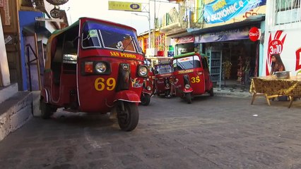 Finding a First Gen Honda Civic _ Going Abroad in Guatemala