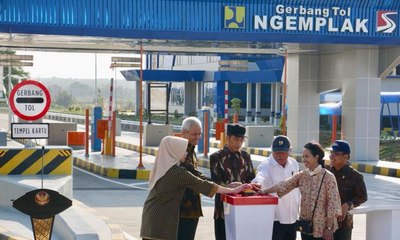 Presiden Jokowi Resmikan Tol Kartasura-Sragen