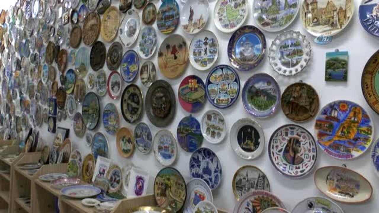 İş Adamının Tabak Tutkusu...125 Farklı Ülkeden 830 Tabak Biriktirdi