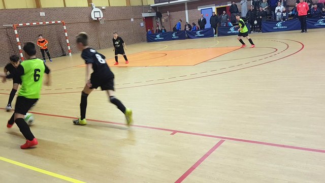 Tournoi en salle U13 ans d'Erre/Hornaing : Finale Waziers 1 - Waziers 2