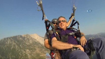 15 Temmuz Şehitlerini Gökyüzünde Pankart Açarak Andı