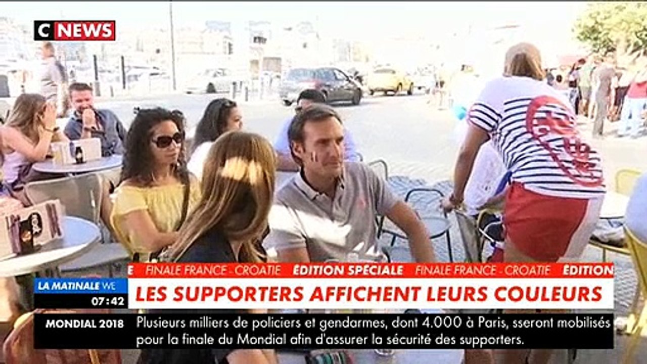 Spécial "Allez les Bleus": Connaissez-vous le "fanbrush", ce maquillage que l'on met sur les joues des supporters ? - VIDEO