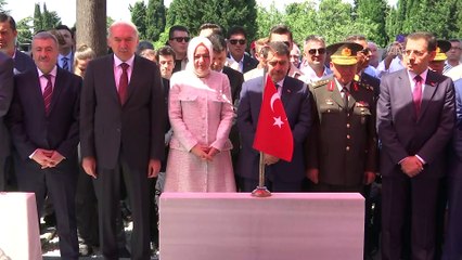 15 Temmuz Şehitleri, Edirnekapı'daki mezarları başında anıldı - İSTANBUL