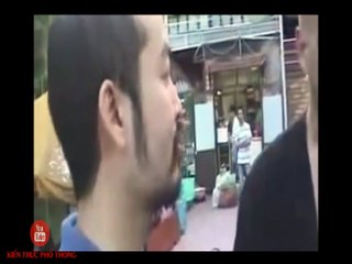 Cuộc đấu võ giữa Flores và Tuấn Hạc