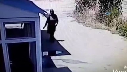 İş Adamının Evine Kadın Kılığıyla Giren 3 Kişi Aranıyor