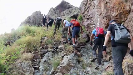 15 Temmuz şehitleri için Tekelti Dağı'na tırmandılar - IĞDIR