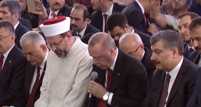 Başkan Erdoğan, 15 Temmuz Şehitlerini Anma Töreni'nde, Millet Camii'nde Kur'an Okudu