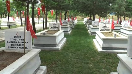 15 Temmuz Şehitleri Kars Kapı Şehitliği'nde Anıldı