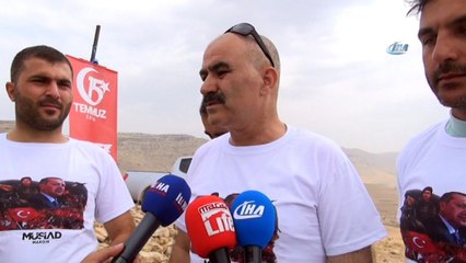 15 Temmuz şehitlerini paraşütle atlayarak andılar