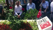 15 Temmuz Demokrasi ve Milli Birlik Günü - Şehit Muhammet Ambar kabri başında anıldı - İSTANBUL