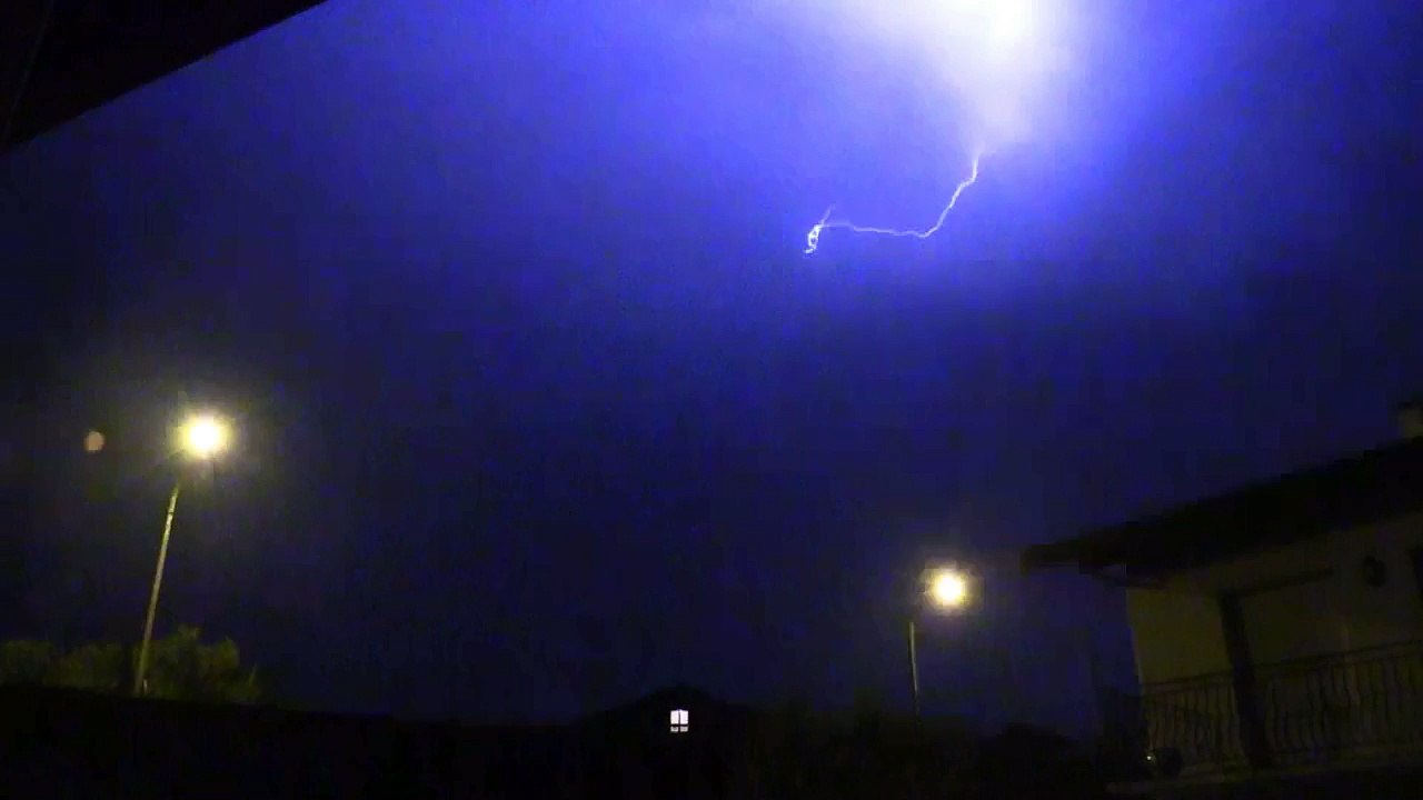 impacte de foudre violent en france