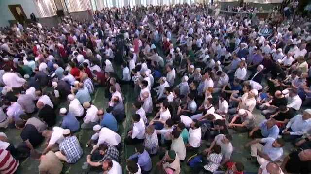 Başkan Erdoğan, 15 Temmuz Şehitleri için Kur’an ı Kerim Okudu